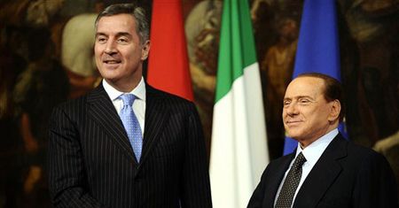 Wysoki premier "usadzony" przez Berlusconiego