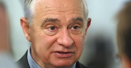 "Zupełnie zapomniano o zasługach gen. Jaruzelskiego"