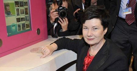 Urzędnicy w stołecznym ratuszu dostają nawet 400 tys. zł.