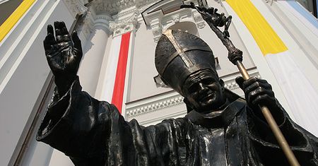 Telefon już nie zagłuszy mszy - proboszcz wygrał