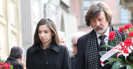 Marta Kaczyńska przy grobie rodziców