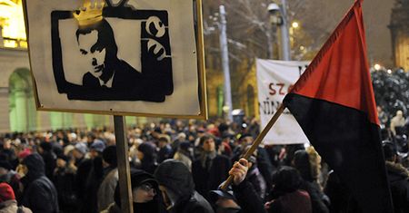 Węgrzy manifestują przeciw ustawie medialnej
