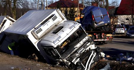 Tragedia na drodze koło Zambrowa - 6 osób zginęło