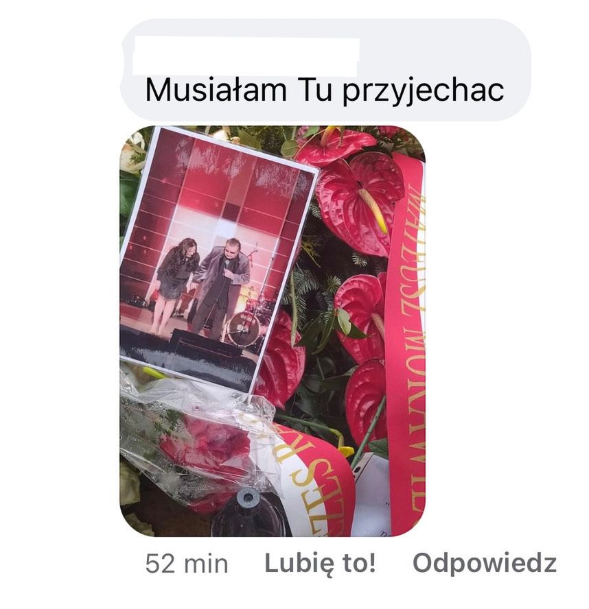 Zdjęcia fanów wykonane przy grobie Krzysztofa Krawczyka