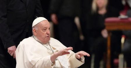 Papież już po tomografii. Agencja podała, na co choruje