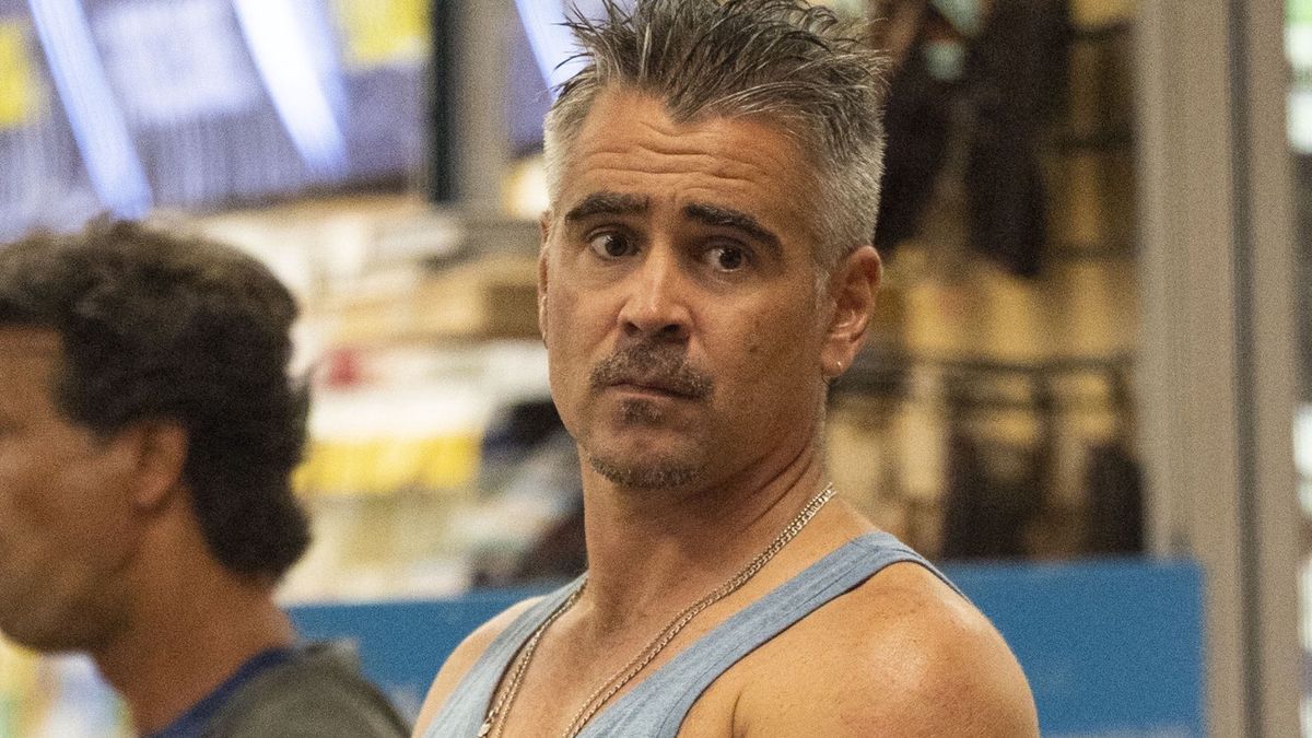 Syn Colina Farrella, James, ma zespół Angelmana