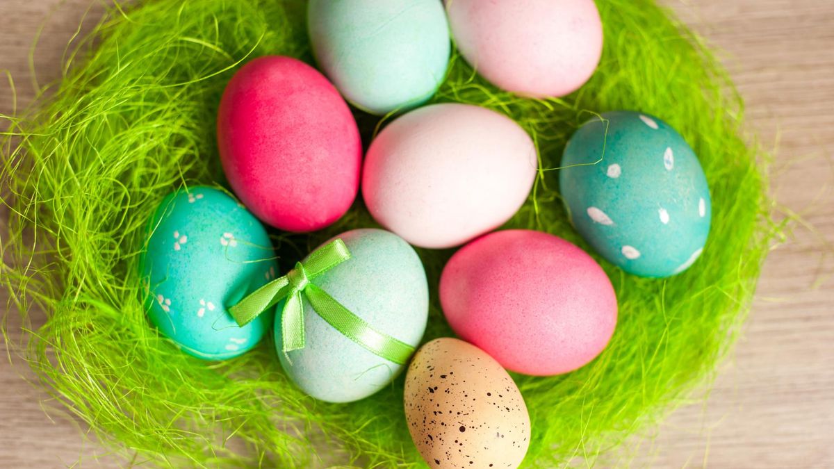 Pisanki można ozdabiać naturalnymi barwnikami
