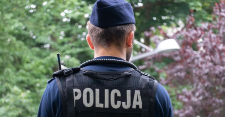 Zostawiła dziecko i poszła na grzyby. Gdy wróciła, wnuczki już nie było