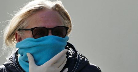 Endokrynologiczne powikłania po COVID. Może wystąpić podostre zapalenie tarczycy