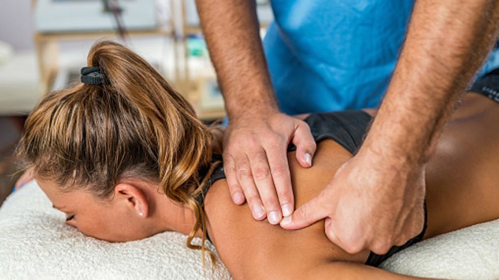 Bólu kręgosłupa nie wolno lekceważyć. Może być spowodowany wieloma przyczynami