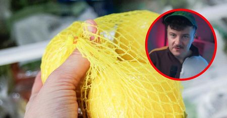 Kupujesz owoce w kolorowych siatkach? Tak oszukują mózgi klientów