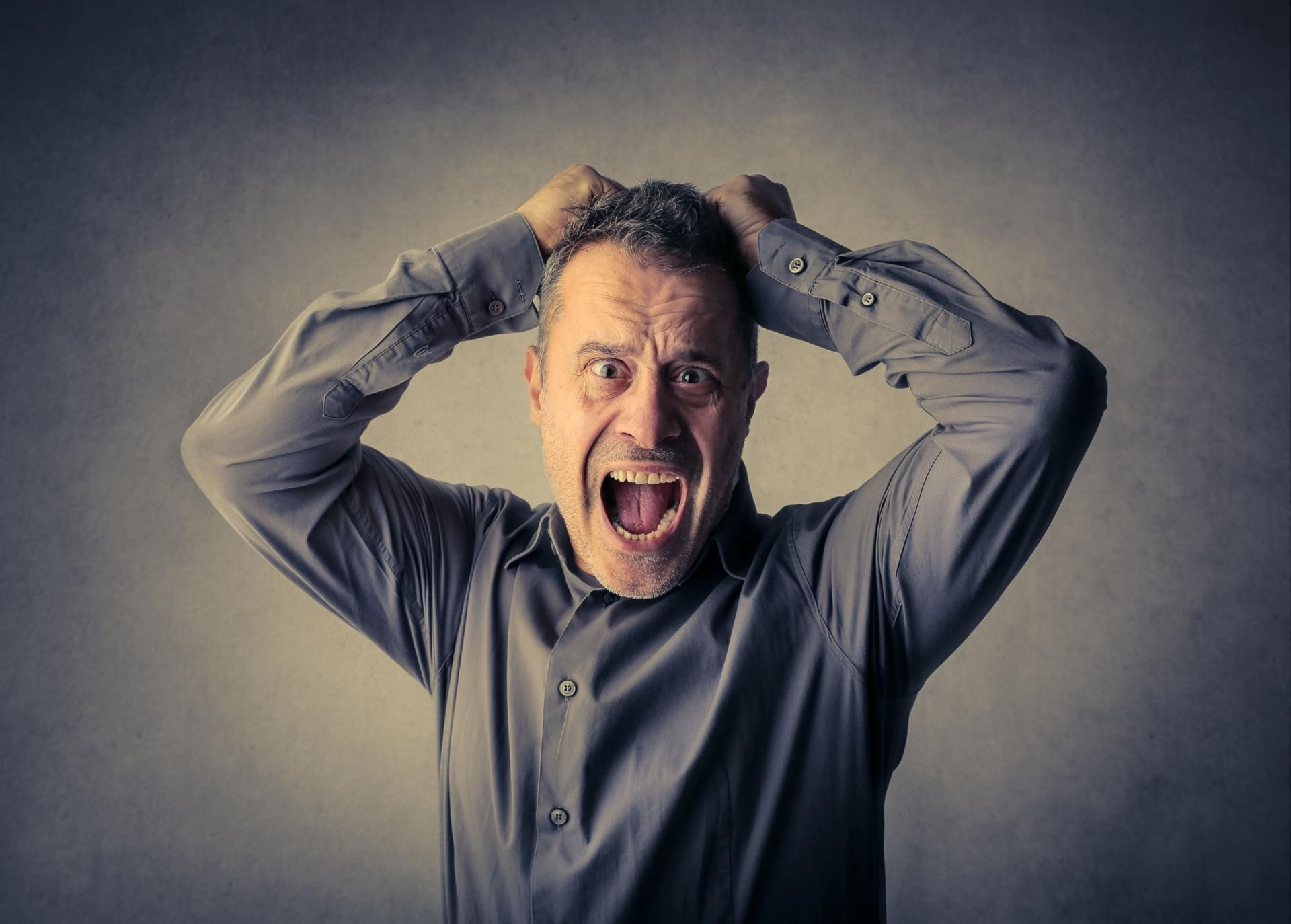 Histeria to odpowiedź organizmu na powtarzające się problemy i bezradność