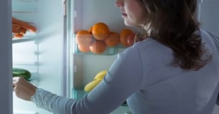 Dlaczego nigdy nie powinniśmy trzymać czekolady w lodówce? (WIDEO)