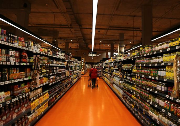 Supermarkety zatrudniają 13-letnie dzieci