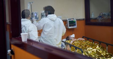 Dr Magdalena Łasińska-Kowara: Każdy katolik, który będąc świadomym objawów COVID-19, nie testował się, nie pozostawał w izolacji, powinien się spowiadać z zabójstwa