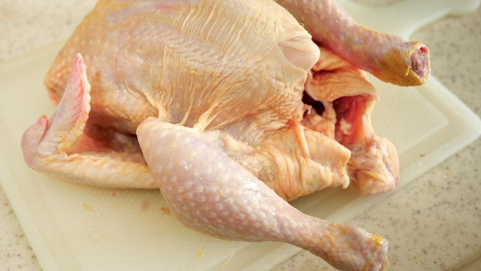 Lepiej odkroić i wyrzucić. Najgorsza część kurczaka