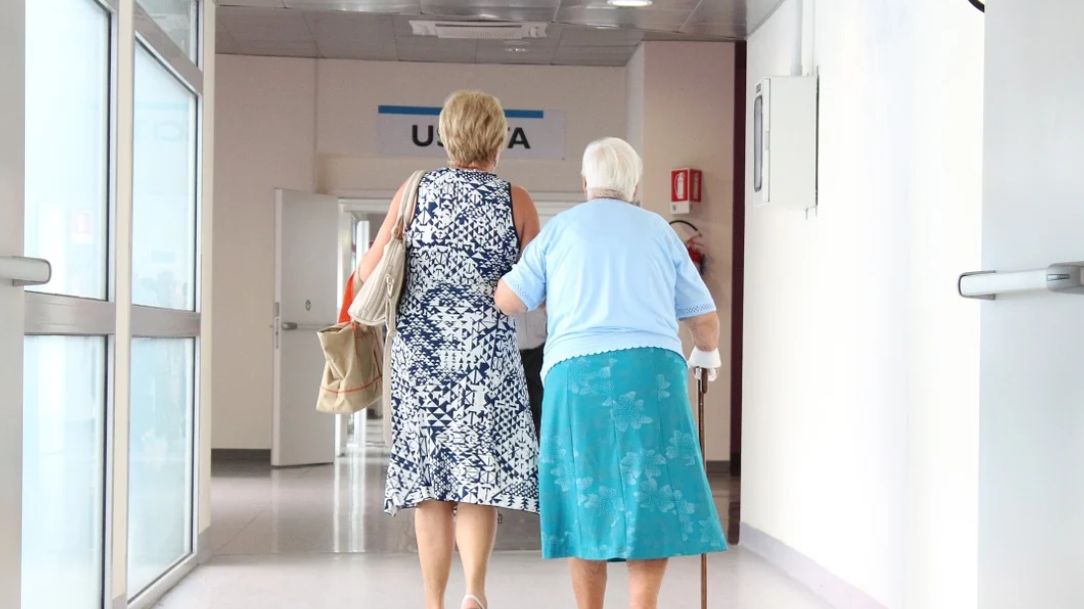 Zasłabnięcie często nazywane również stanem przedomdleniowym jest zaburzeniem czynności funkcji życiowych. Podczas zasłabnięcia pacjent nie traci przytomności, może jednak odczuwać jednak zawroty głowy czy mdłości.