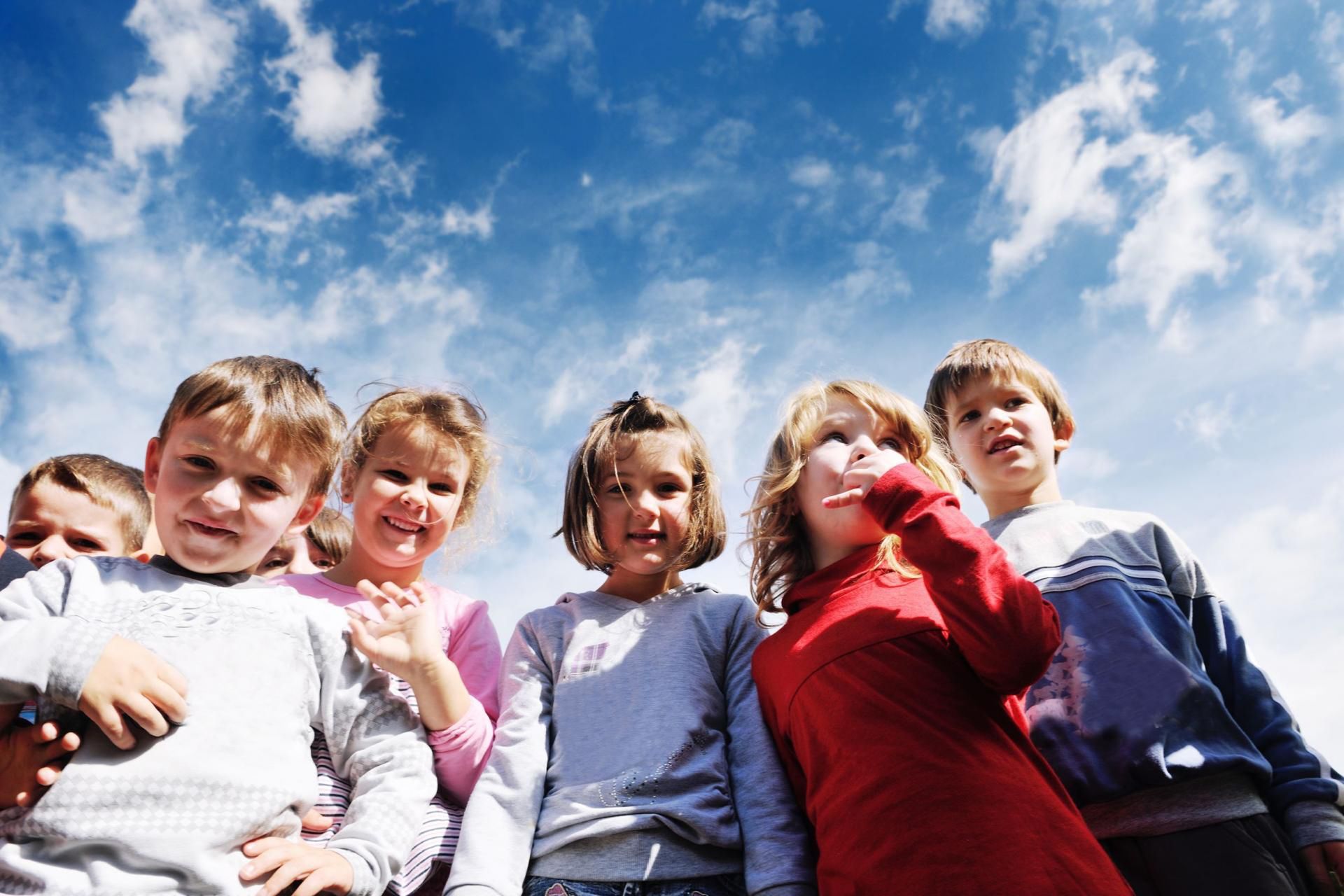 Istnieje cały szereg dolegliwości, które dają podobne objawy do autyzmu