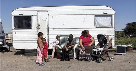 Polacy we Francji popierają deportacje Romów