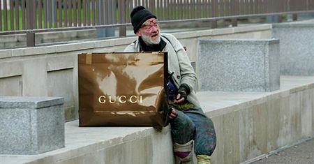 Bogatsi są coraz bogatsi, a biedni jeszcze biedniejsi