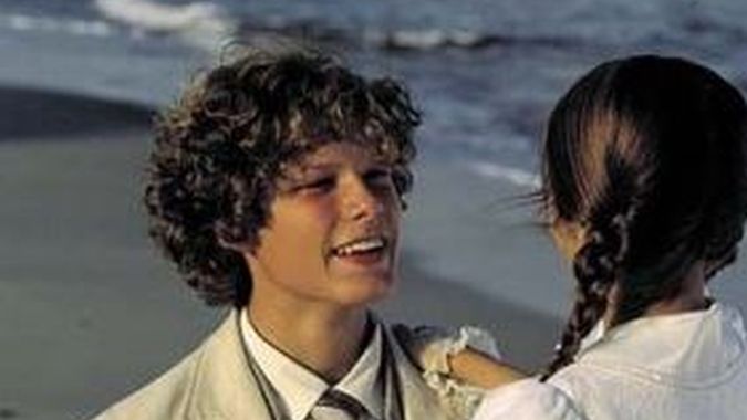 Adam Fidusiewicz ma 33 lata