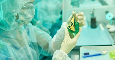 Broń biologiczna - czym jest, jak powstaje i jak ją wykrywać