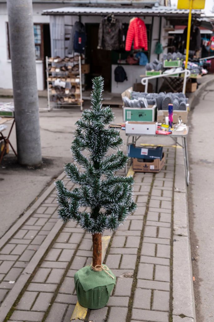 Czy sztuczna choinka jest lepszą alternatywą?