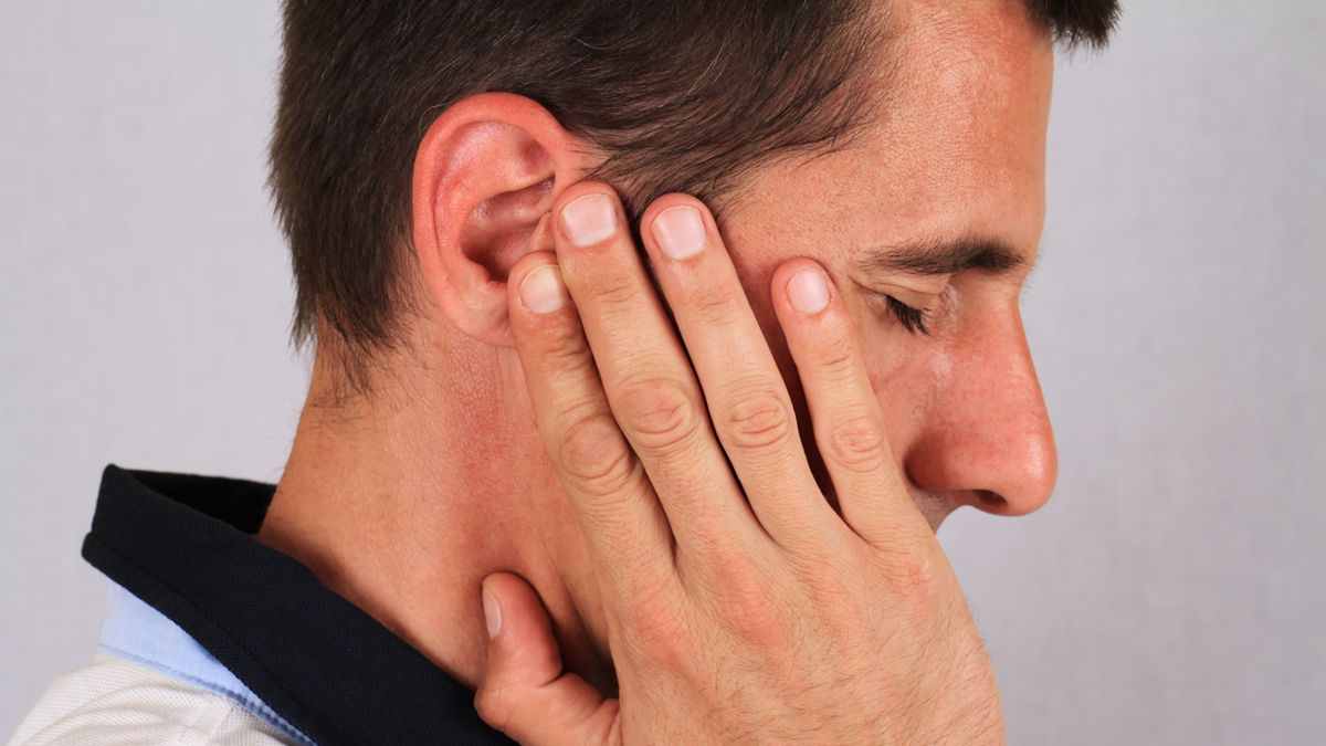 Zakrzepowe zapalenie zatoki esowatej może być powikłaniem przebytej choroby uszu