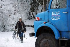 Opady śniegu we Francji - tysiące domów bez prądu; 2 osoby nie żyją