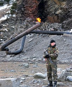 Bomba przy gazociągu; Rosjanie zakręcili kurki