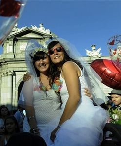 Kobiety i mężczyźni inaczej postrzegają pokusę