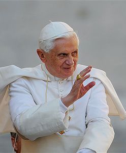 Papież, komik i piłkarze będą czytać Biblię w telewizji