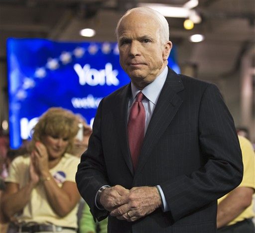 McCain poprosił o wsparcie... ambasadora Rosji!