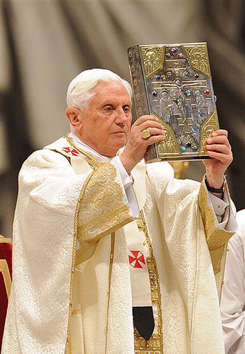 Papież odprawił na Lateranie mszę Wieczerzy Pańskiej