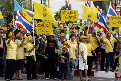 Przywódcy antyrządowych protestów w Tajlandii oddali się w ręce policji