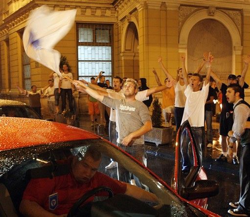 Mieszkańcy Sarajewa cieszą się z aresztowania Karadżicia