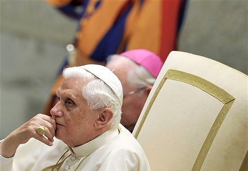 Bluźniercza rzeźba ukrzyżowanej żaby - papież pisze list