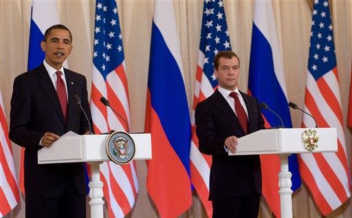 Obama rozmawiał z Miedwiediewem o Iranie