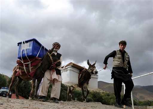 W Afganistanie otwarto lokale wyborcze