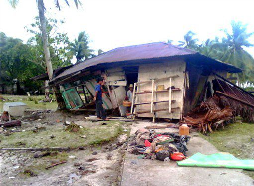 Już 343 ofiary śmiertelne tsunami w Indonezji