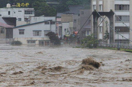 Japonia walczy z ulewami