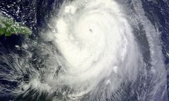 Tej nocy huragan Earl może zaatakować wybrzeże USA