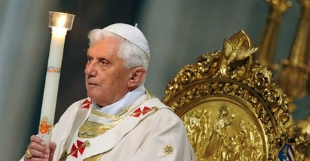 Papież przewodniczył mszy Wigilii Paschalnej