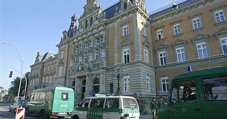 Uczestniczki imprezy wzięły policjantów za striptizerów