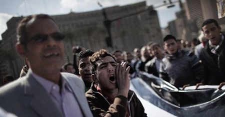 Egipcjanie mają nowy rząd, ale dalej protestują