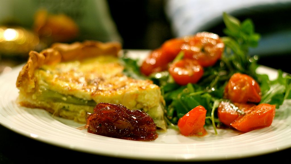 Tarta z szynką i serem