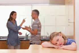 Jak rozstający się rodzice walczą o dziecko?
