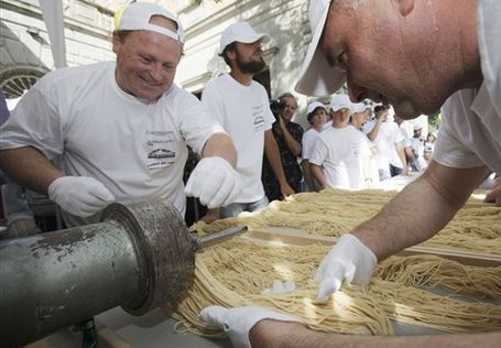 2,8 kilometra spaghetti - bicie rekordu