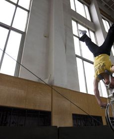 Przygotowania chińskich akrobatów do olimpiady