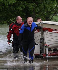 Mieszkańcy, straż i więźniowie